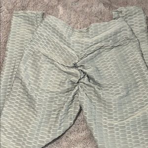 Scrunch butt leggings